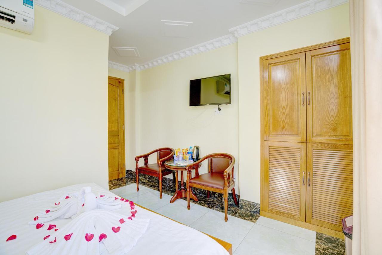 Quang Anh Hotel By The Moment Vung Tau Exterior photo